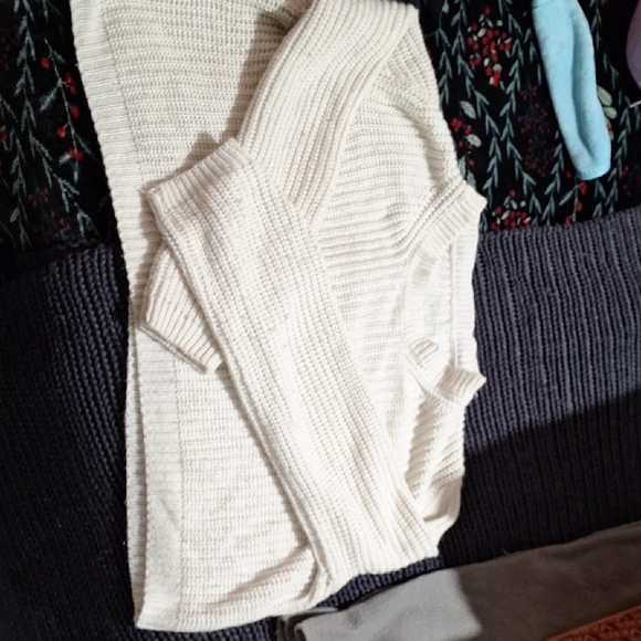 Sweaters - Women's Cream Ribbed Knit Sweater